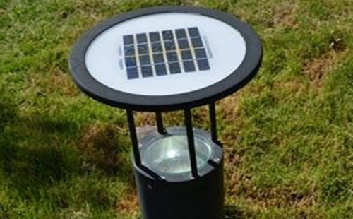 别墅庭院氛围营造：新区草坪灯选型与布光技巧