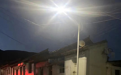 农村院子里最适合的新区太阳能路灯亮度与安装要点