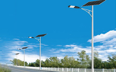 农村道路装新区太阳能路灯选多大瓦数实测
